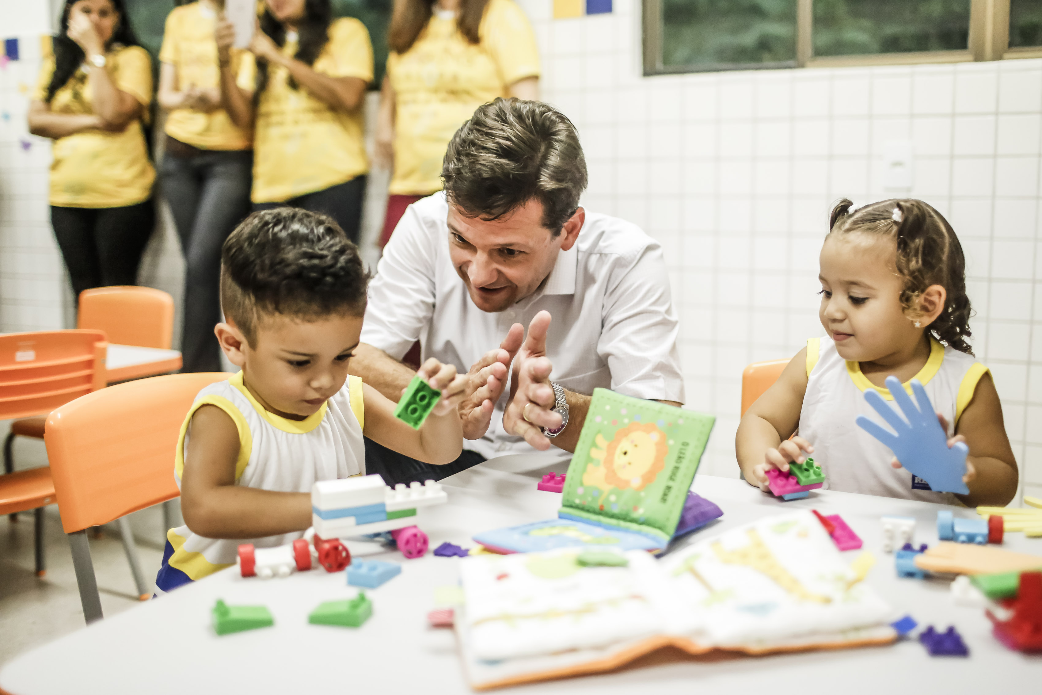 No Recife, Geraldo Julio inaugura creche-escola que leva nome de Ariano ...