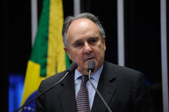 ex-senador Cristovam Buarque